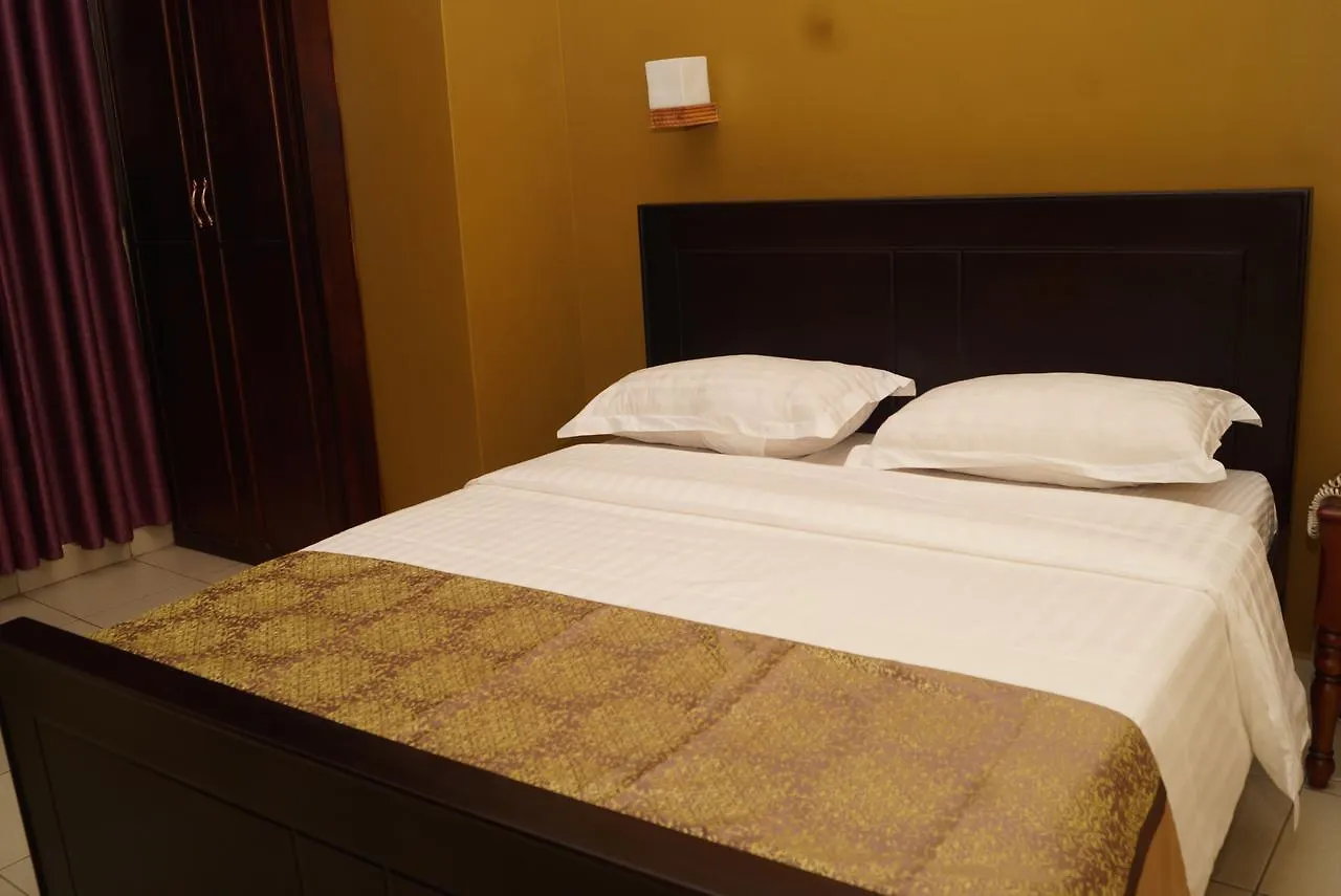 Diamonds Hotel Kampala 2*,